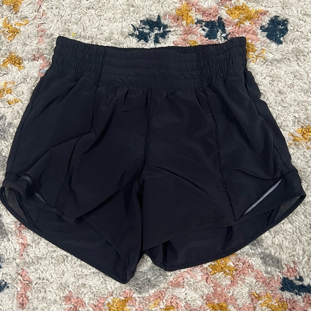 Lululemon Hotty Hot Shorts High Rise 4”